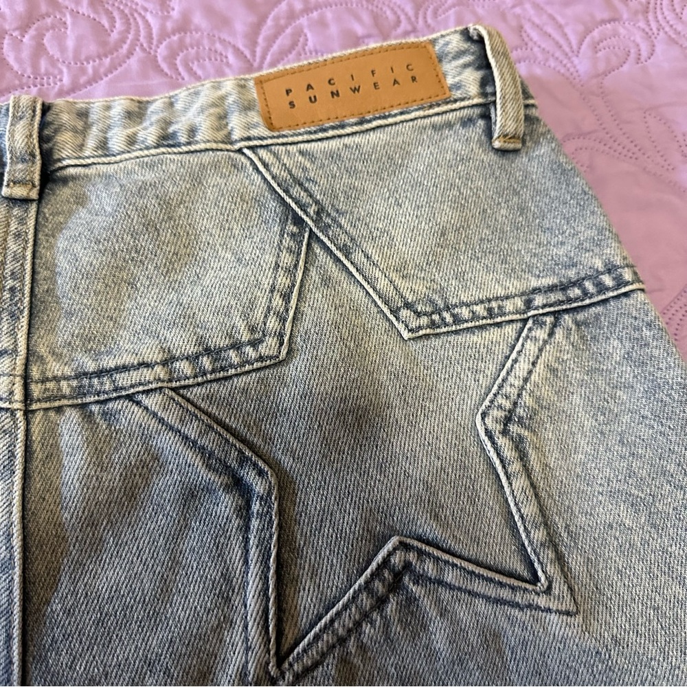 Pacsun Jade Low Rise Light Wash Bootcut Jeans with Star Pockets - Picture 10 of 14